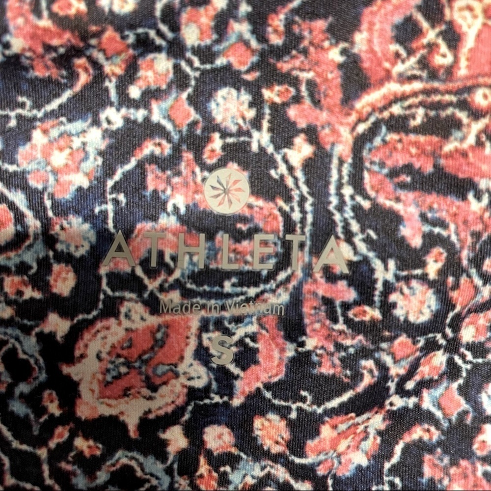 Athleta High Rise Pink Blue Tapestry Print Capri Athletic Leggings Small - Picture 5 of 10